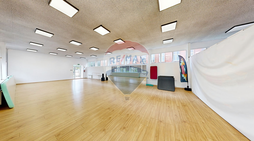 Lokal biurowy 144,41 m2 - open space! (2)