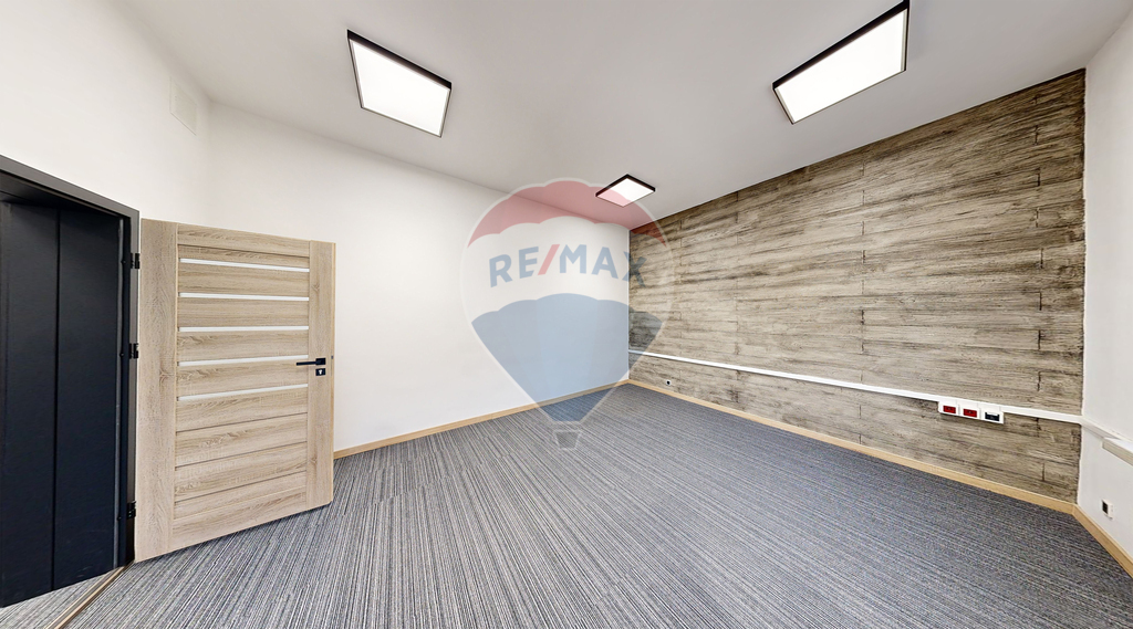 Lokal biurowy 38,18 m2 z potencjałem! (3)