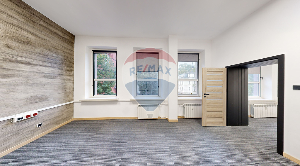 Lokal biurowy 48,80 m2 z dużym potencjałem! (4)