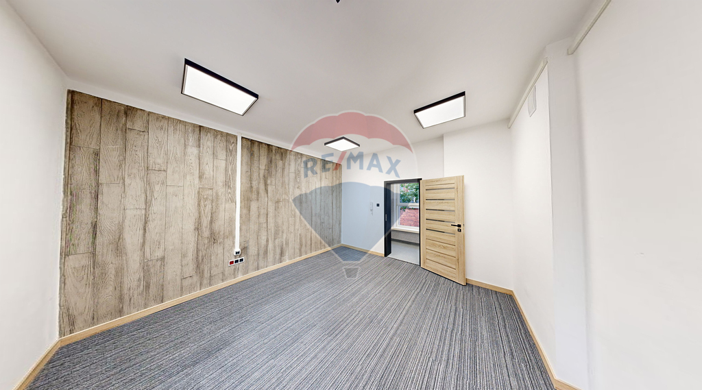 Lokal biurowy 14,38 m2 na II piętrze biurowca! (2)