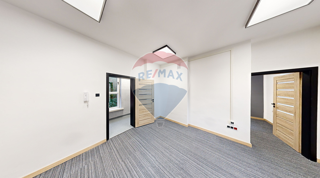 Lokal biurowy 14,38 m2 na II piętrze biurowca! (4)