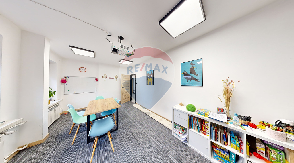 Lokal biurowy 34,20 m2 na III piętrze biurowca! (2)