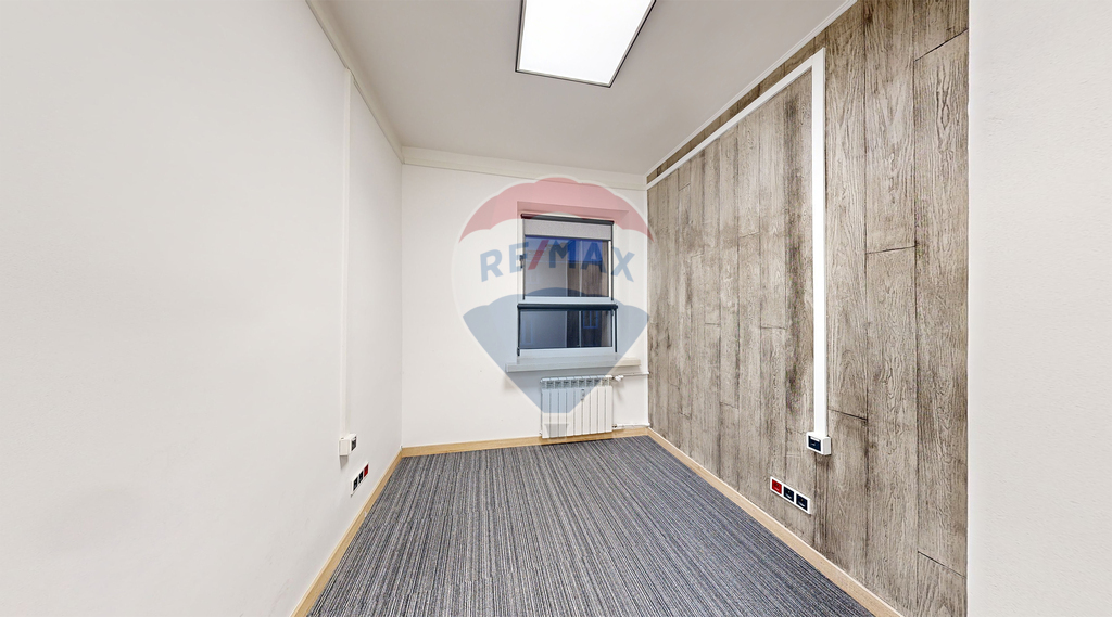 Lokal biurowy 42,78 m2 na III piętrze biurowca! (4)