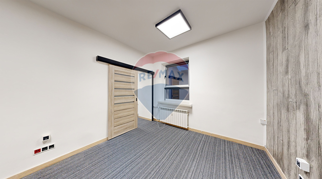 Lokal biurowy 42,78 m2 na III piętrze biurowca! (7)