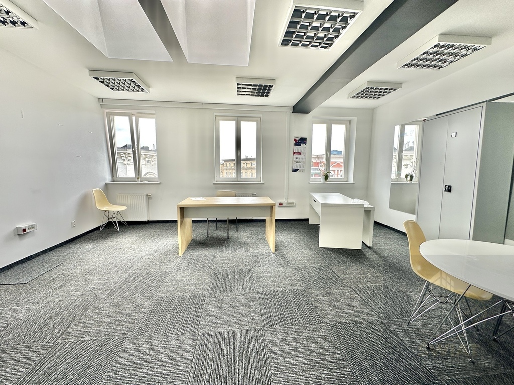 Lokal na wynajem 75,4 m2 (1)