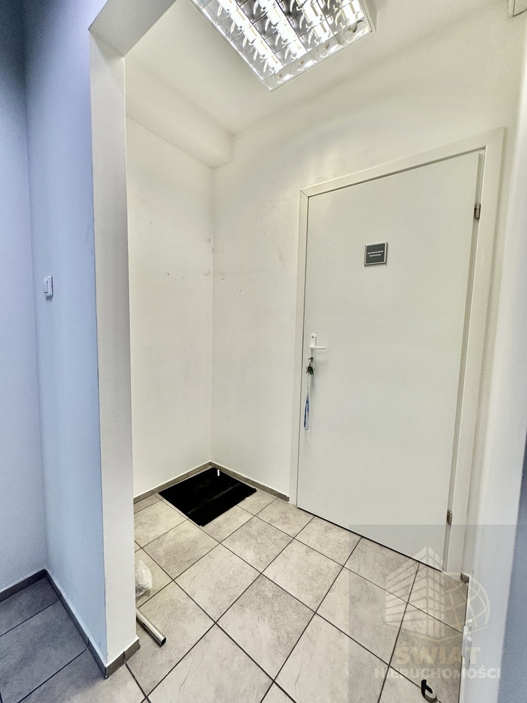 Lokal na wynajem 75,4 m2 (10)