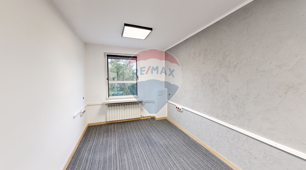 Lokal biurowy 32,81 m2 na IV piętrze biurowca! (2)