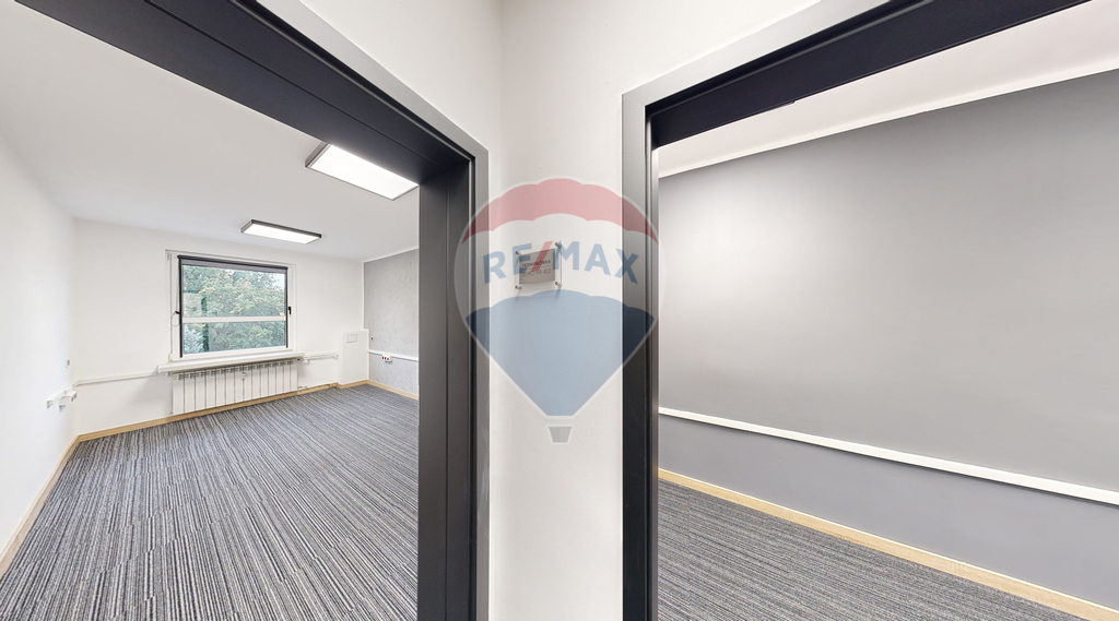 Lokal biurowy 32,81 m2 na IV piętrze biurowca! (5)