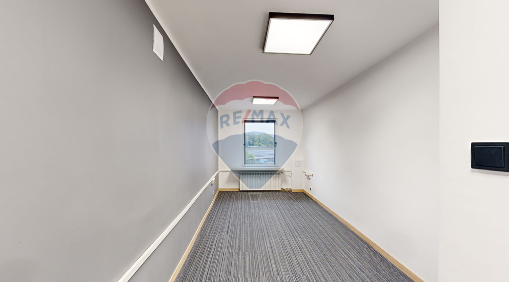 Lokal biurowy 32,81 m2 na IV piętrze biurowca! (6)