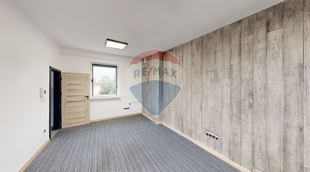 Lokal biurowy 20,42 m2 na IV piętrze biurowca! (1)