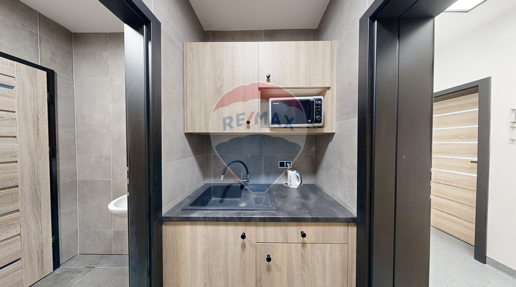 Lokal biurowy 14,31 m2 na IV piętrze biurowca! (9)