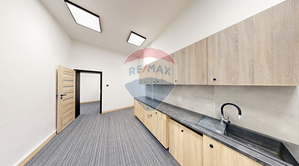 Lokal biurowy 48,80 m2 z dużym potencjałem! (8)