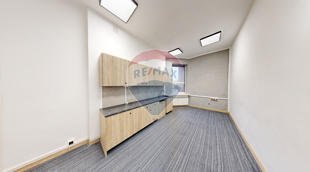 Lokal biurowy 48,80 m2 z dużym potencjałem! (9)