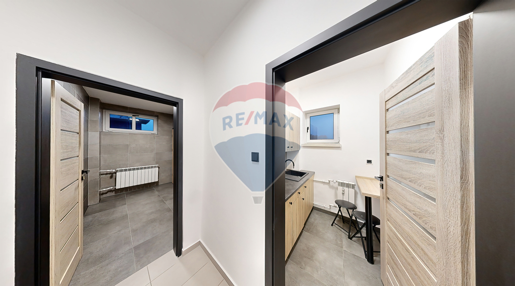 Lokal biurowy 42,78 m2 na III piętrze biurowca! (15)