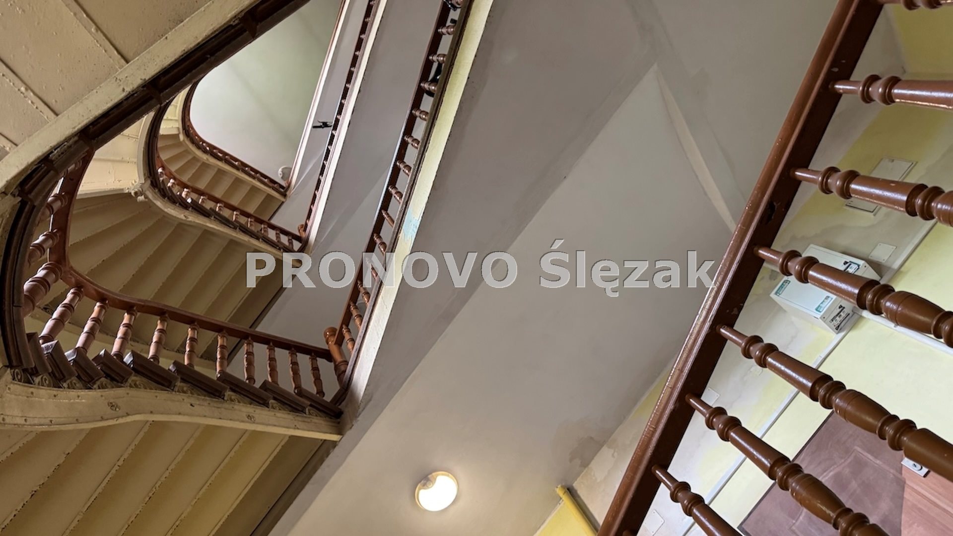 Klimatyczne 55m z widokiem na Ostrów Tumski. (10)