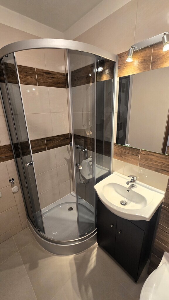 2 pokoje, balkon, parter-obok Hanza, po remoncie! (15)