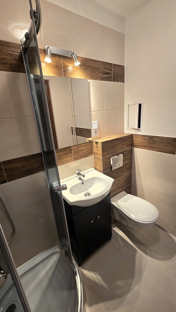 2 pokoje, balkon, parter-obok Hanza, po remoncie! (17)