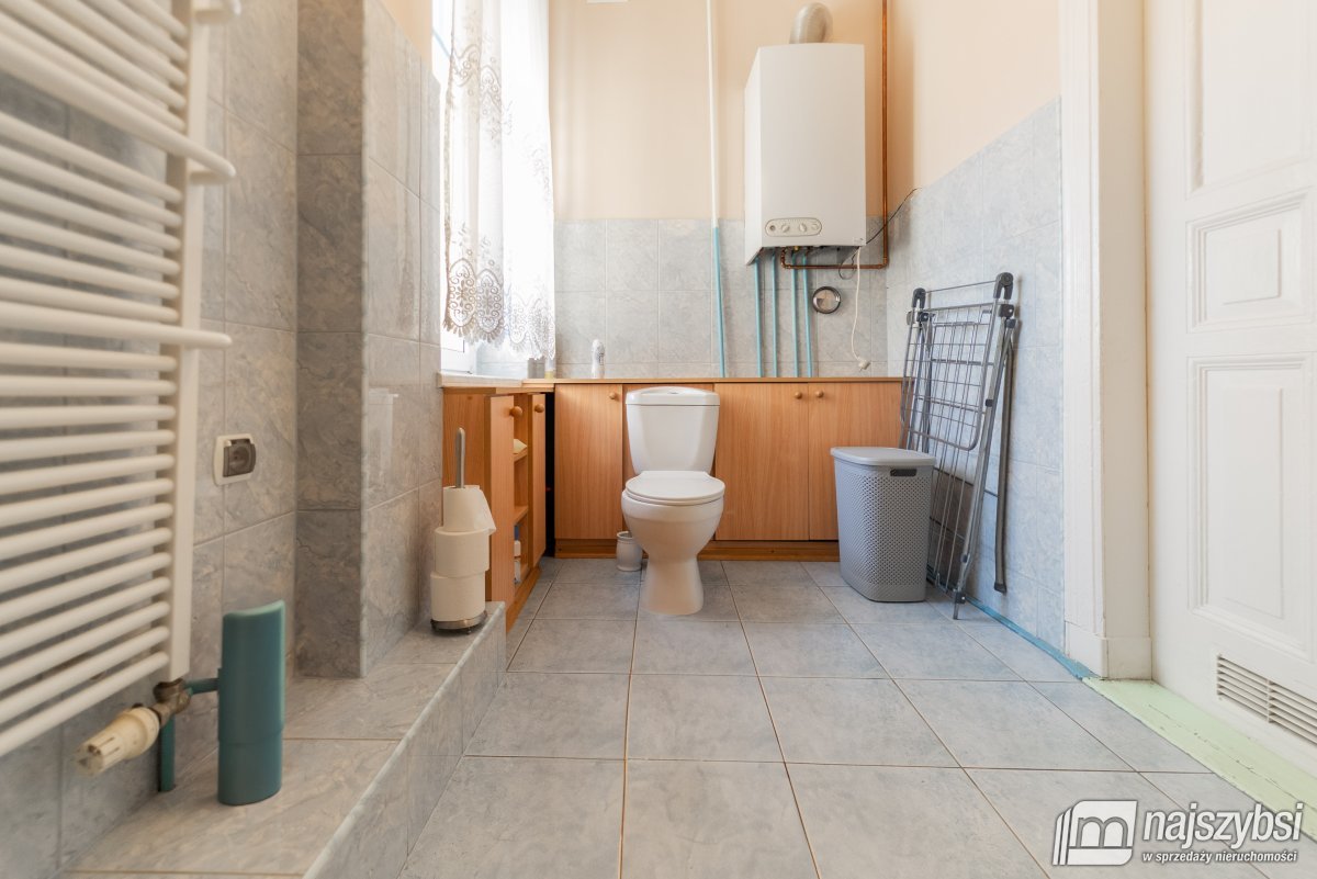 Świnoujście - mieszkanie w kamienicy z potencjałem (12)