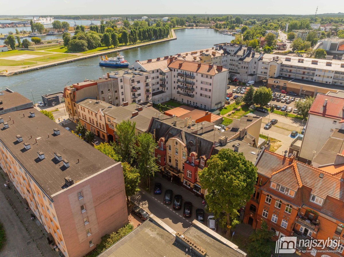 Świnoujście - mieszkanie w kamienicy z potencjałem (2)