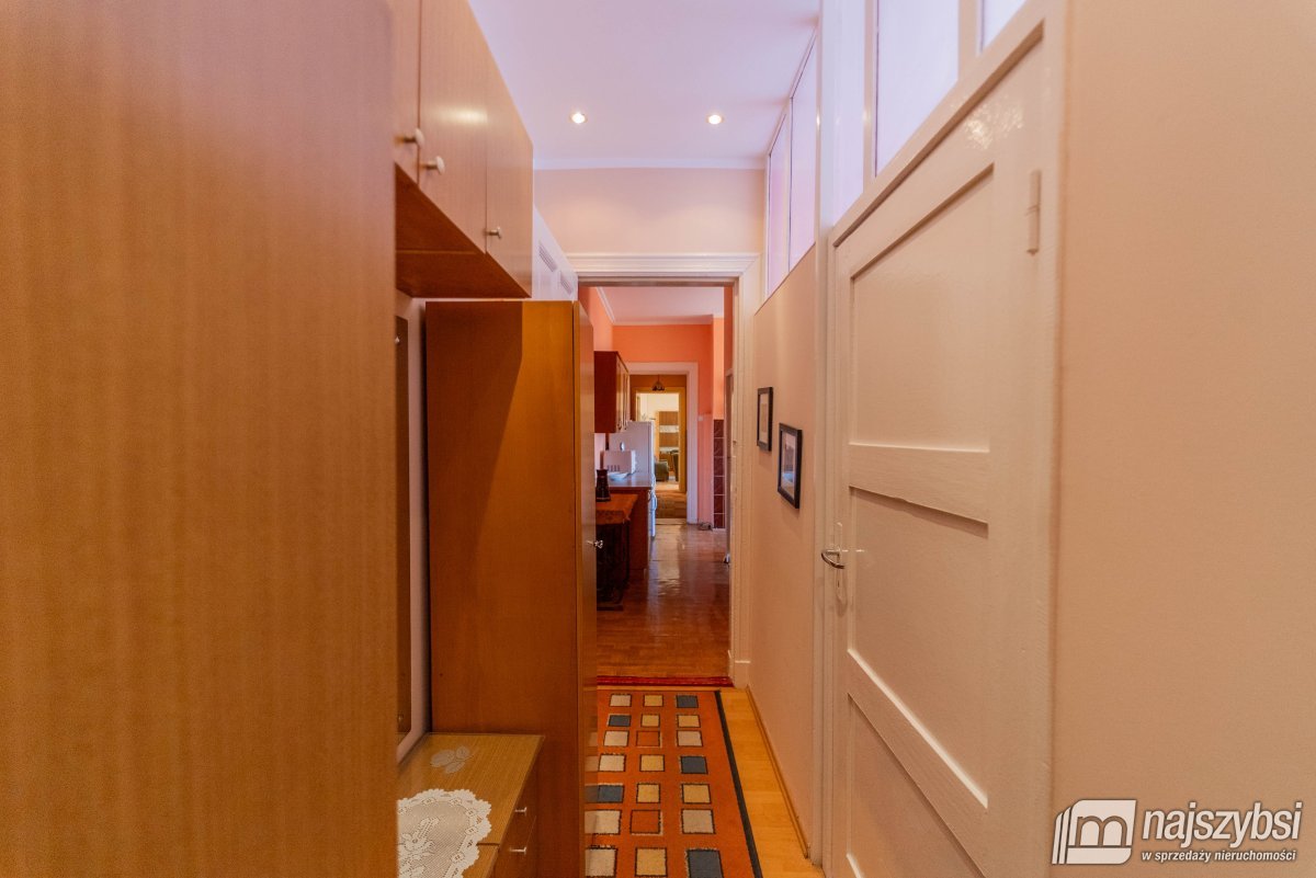 Świnoujście - mieszkanie w kamienicy z potencjałem (20)