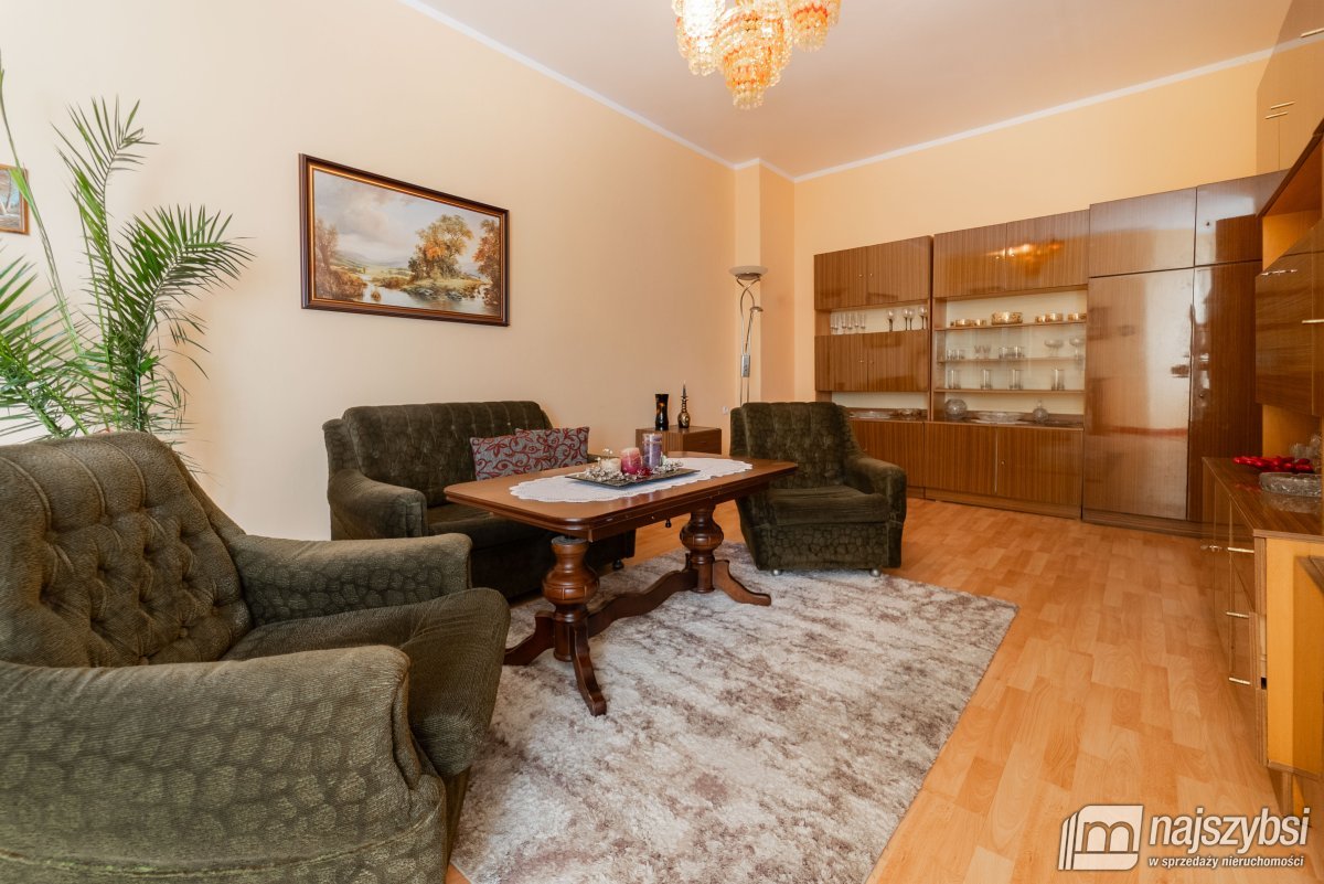 Świnoujście - mieszkanie w kamienicy z potencjałem (8)