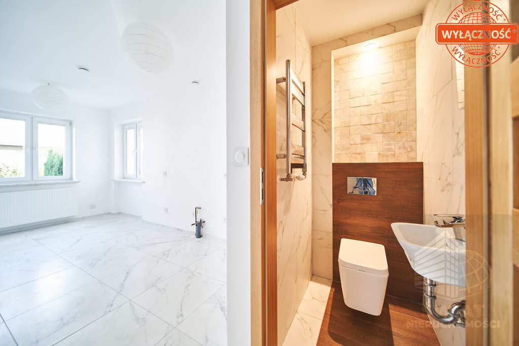 Na sprzedaż dom po kapitalnym remoncie. (10)