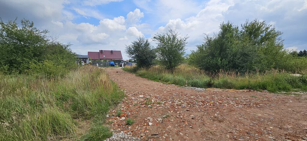 DZIAŁKA POD BUDOWĘ DOMU WŚRÓD ZIELENI (2)