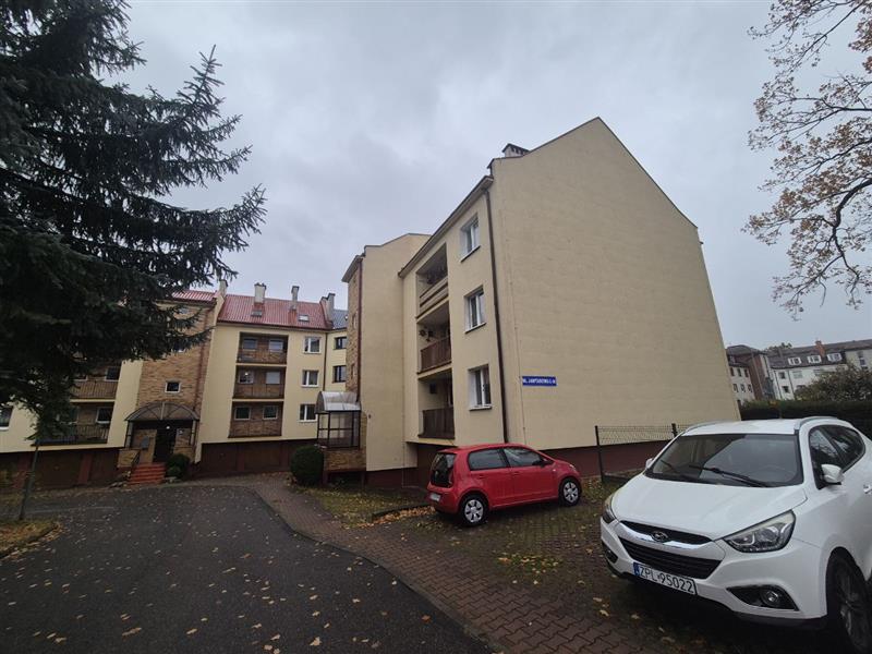 Koszalin, Jantarowa 4pok, parter, garaż, loggia (13)