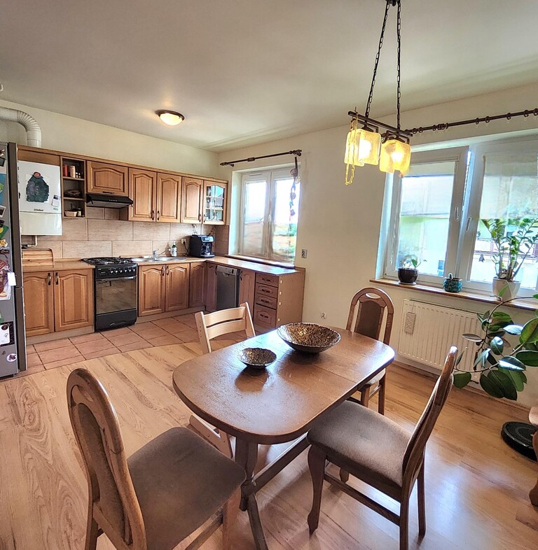 Przestronne 4 pokoje z balkonem i garażem. (5)