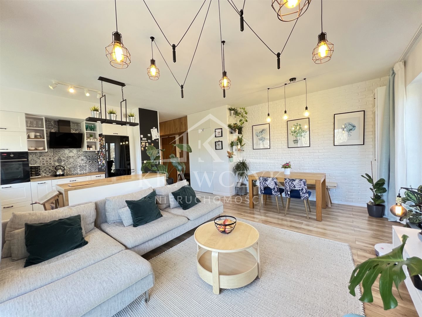 3 pokoje, 2piętro, winda, balkon, komórka-GUMIEŃCE (1)