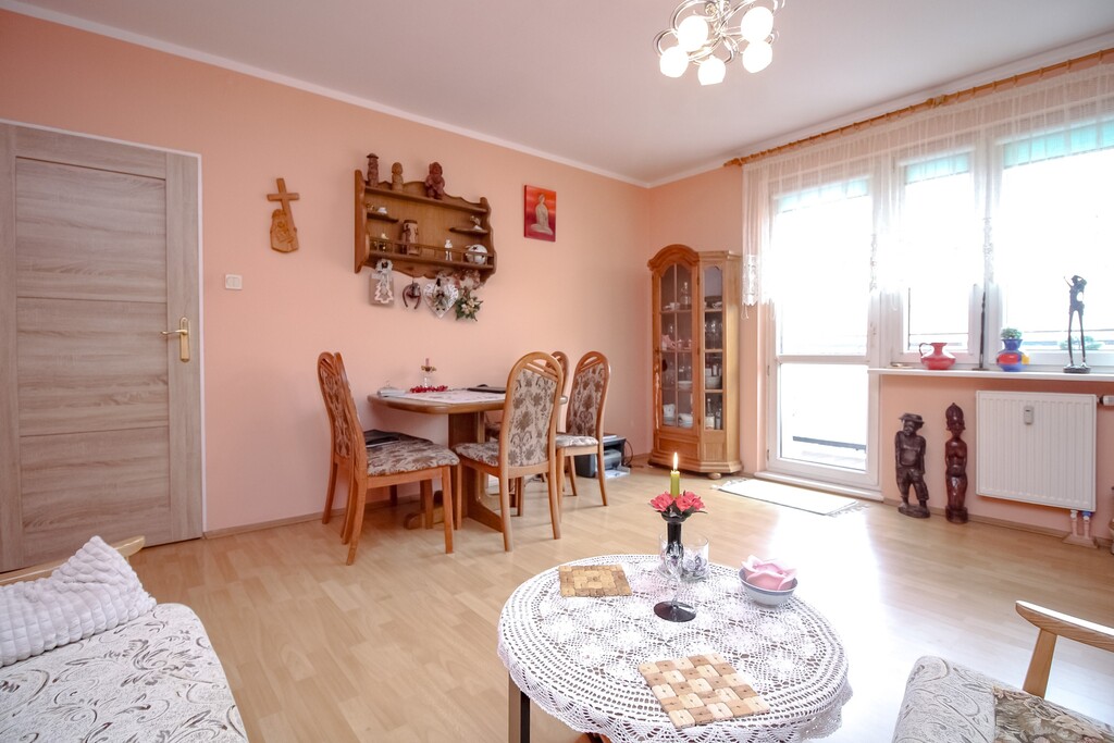 Rezerwacja !! 48m2, 2 pokoje, ul.Okrzei (10)