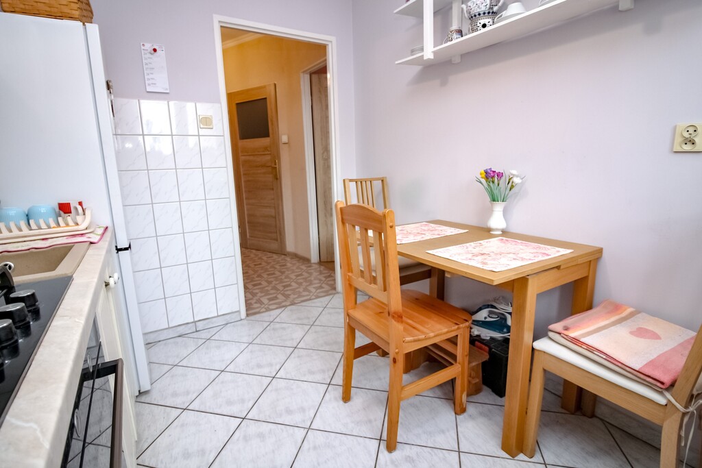 Rezerwacja !! 48m2, 2 pokoje, ul.Okrzei (11)