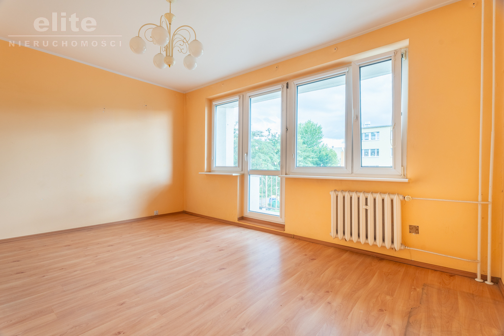 3 pokoje, duży balkon, piwnica (2)