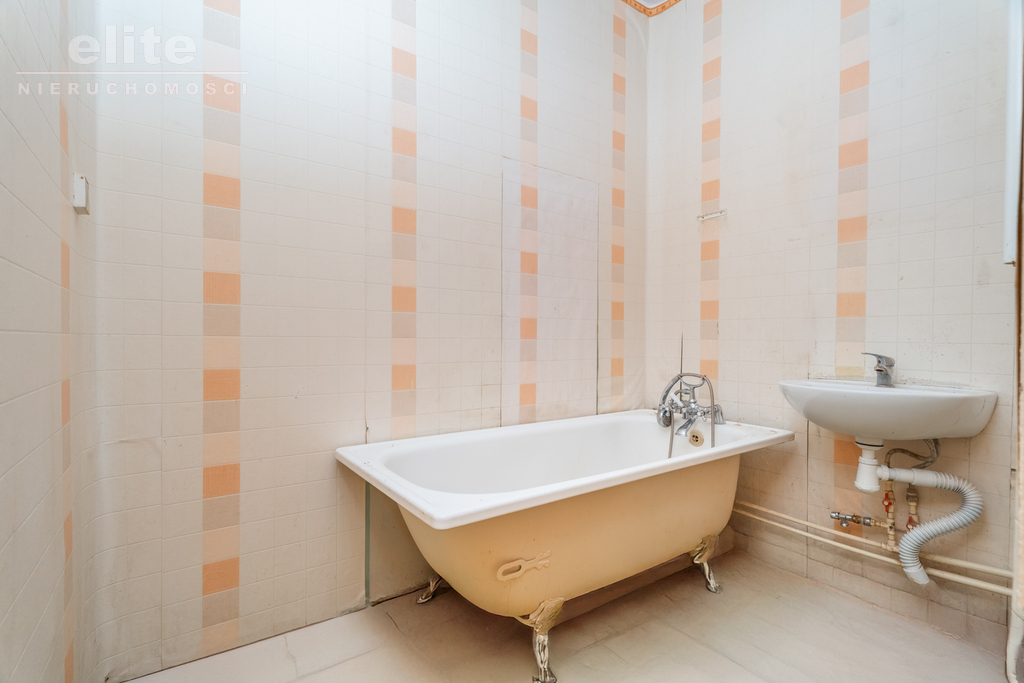 3 pokoje, duży balkon, piwnica (16)