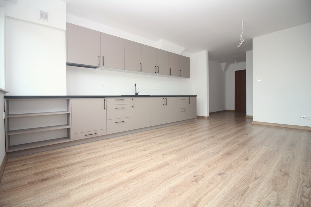 2 pokoje duży taras i miejsce postojowe (1)