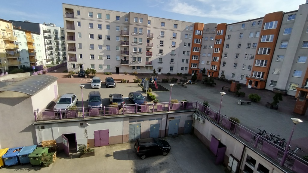 Przestronne 3 pokoje, centrum, garaż (12)