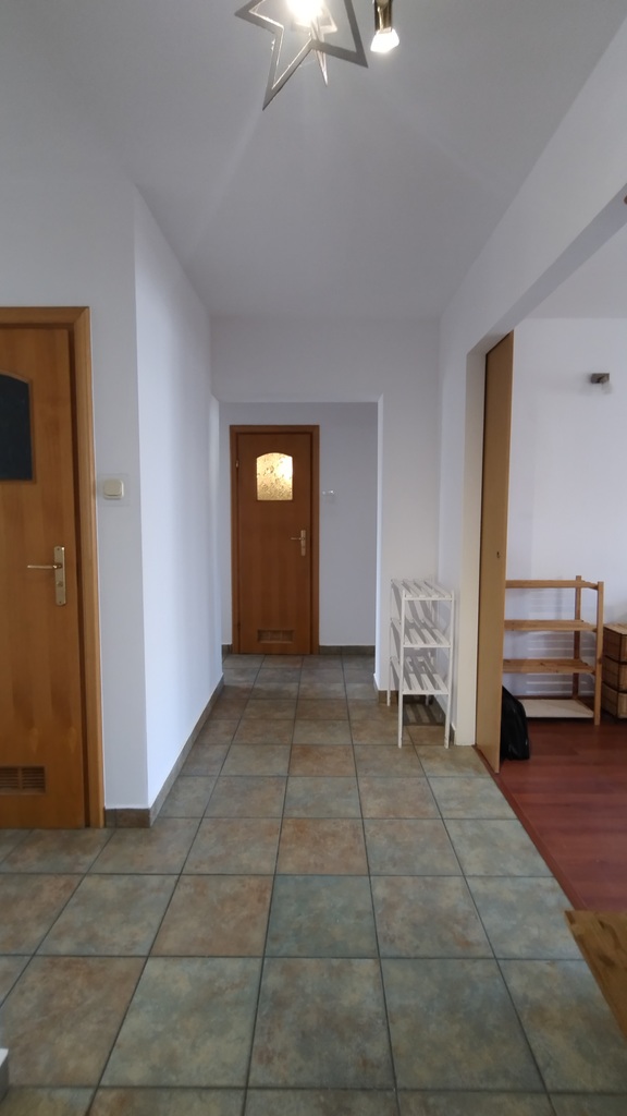 Przestronne 3 pokoje, centrum, garaż (15)