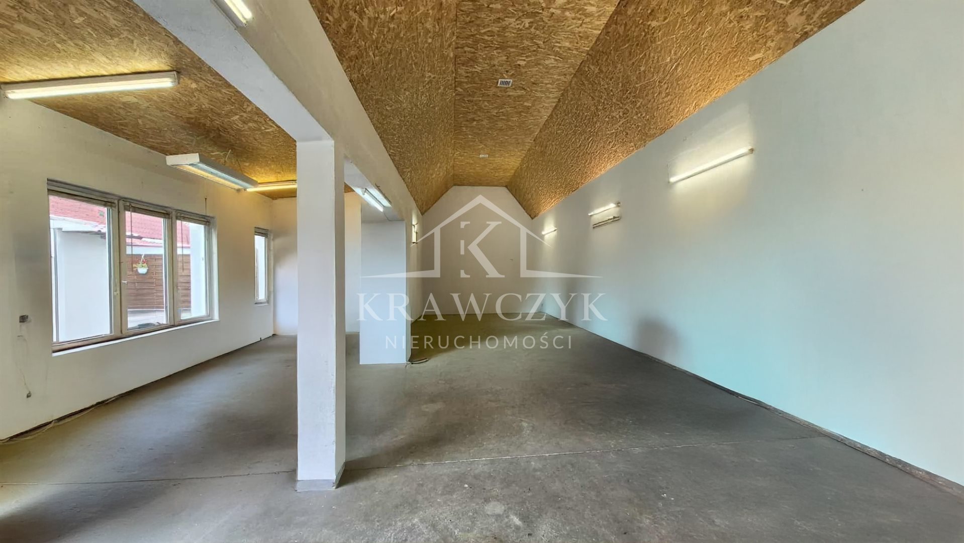 Dom z warsztatem  (11)