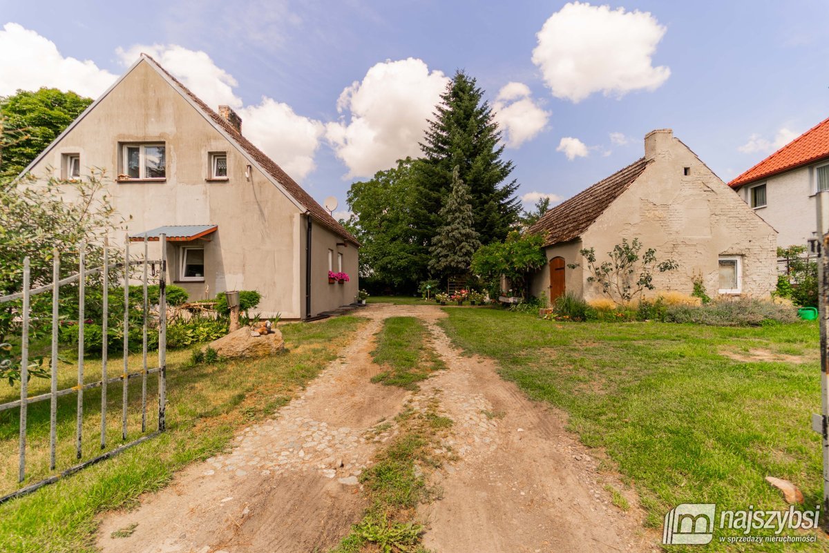 Danowo k. Goleniowa- dom wolnostojący (27)