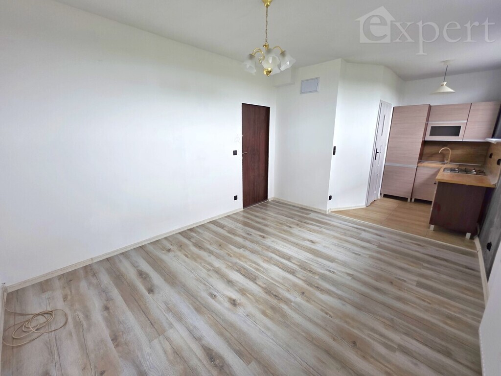 Kawalerka na 11 piętrze - jedyna taka na Starówce (2)