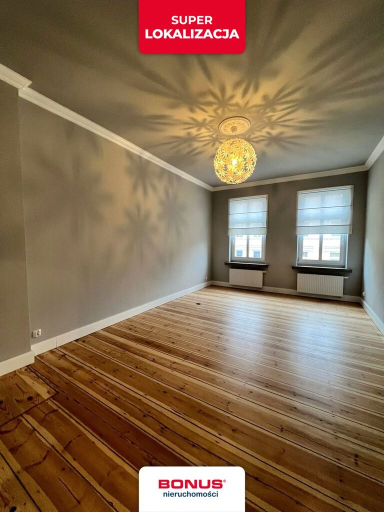 Trzypokojowe mieszkanie niedaleko Wałów Chrobrego (1)