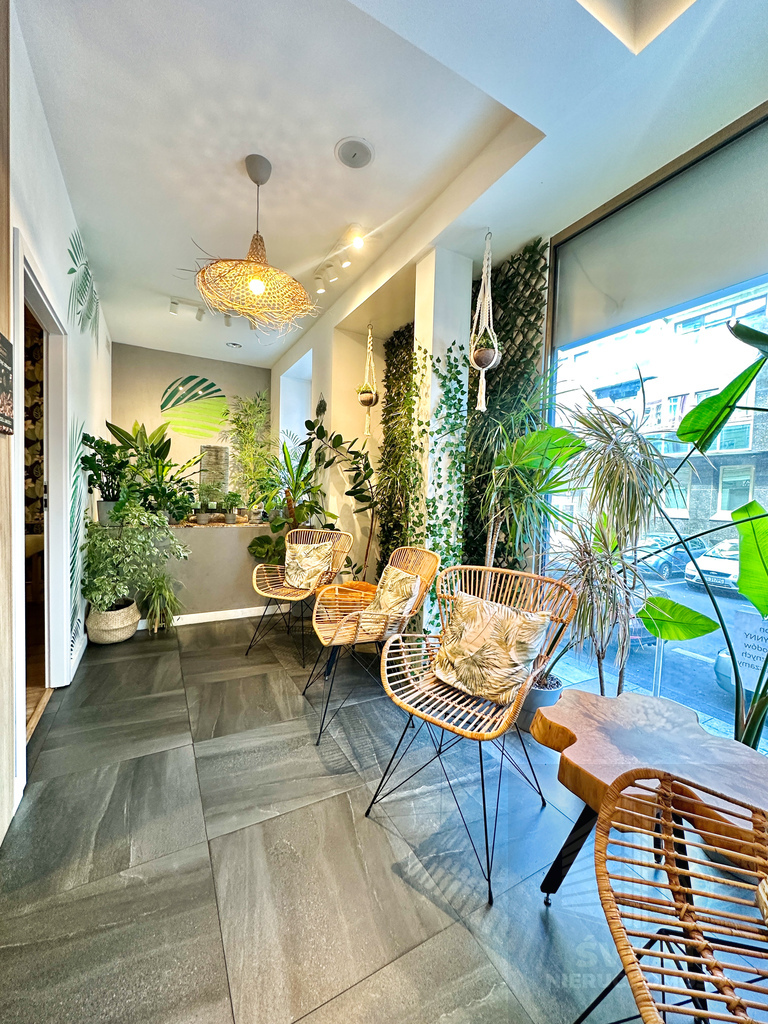 Lokal na wynajem  97,3 m2 w centrum miasta (1)