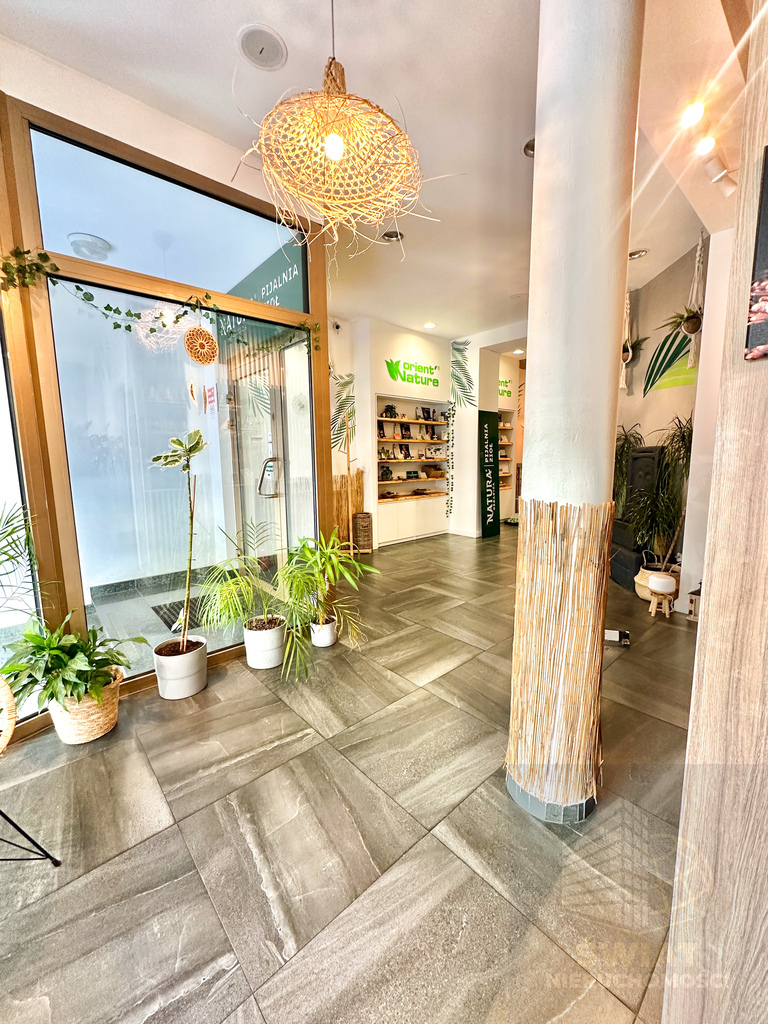 Lokal na wynajem  97,3 m2 w centrum miasta (6)