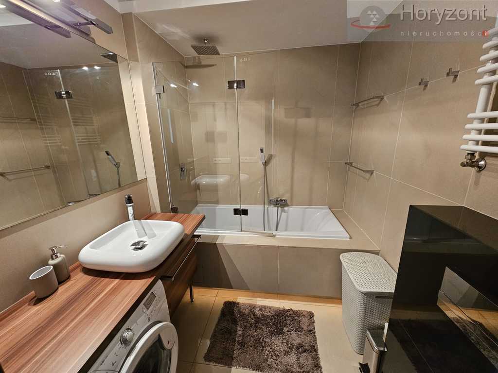 Apartament 3pok.,winda, garaż, balkon - Centrum (11)