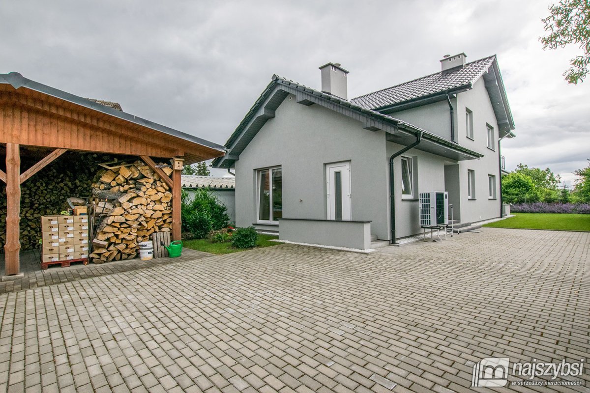 Nowogard - Karsk - Duży dom wolnostojący (2)