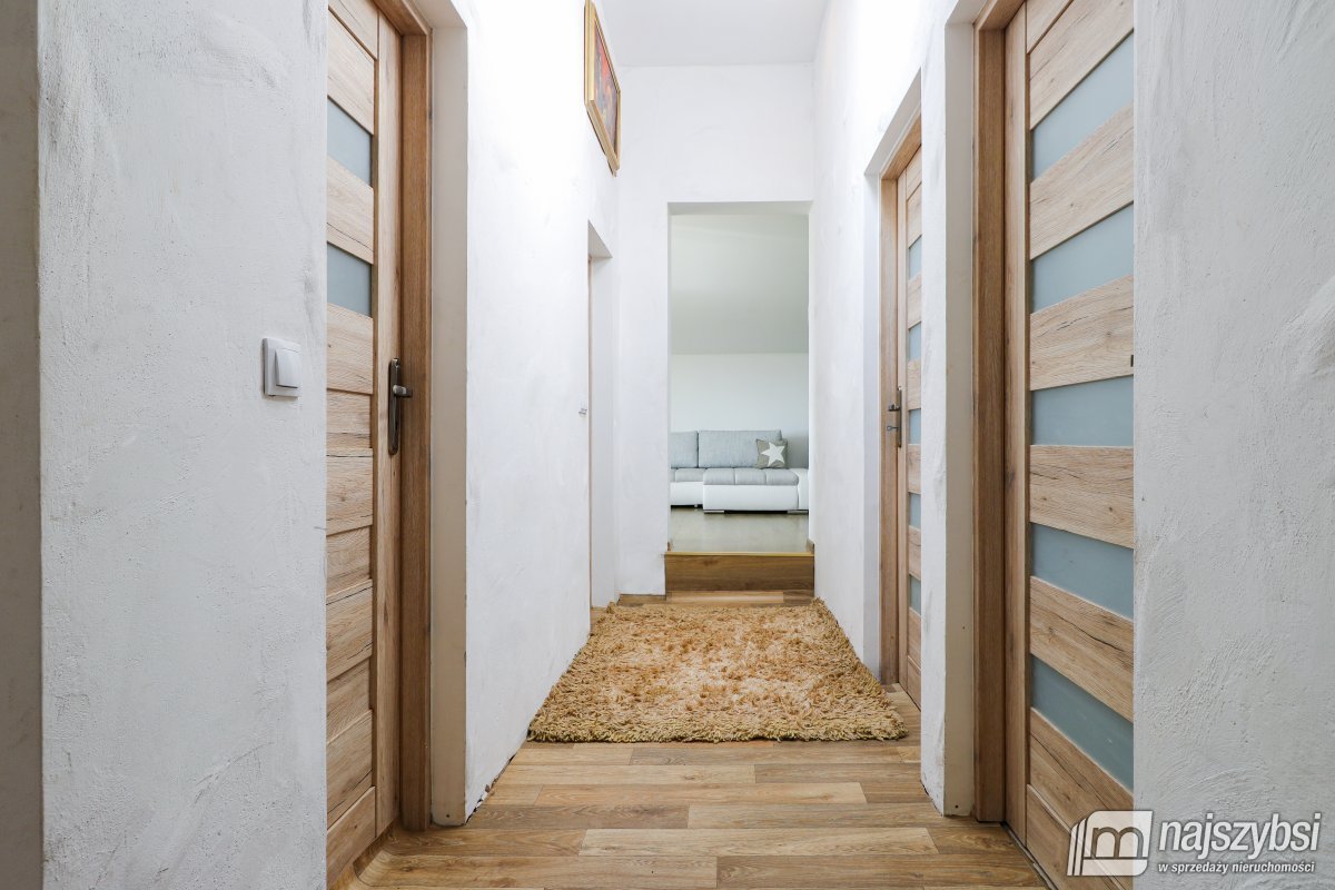 Dom z lokalem użytkowym  (10)