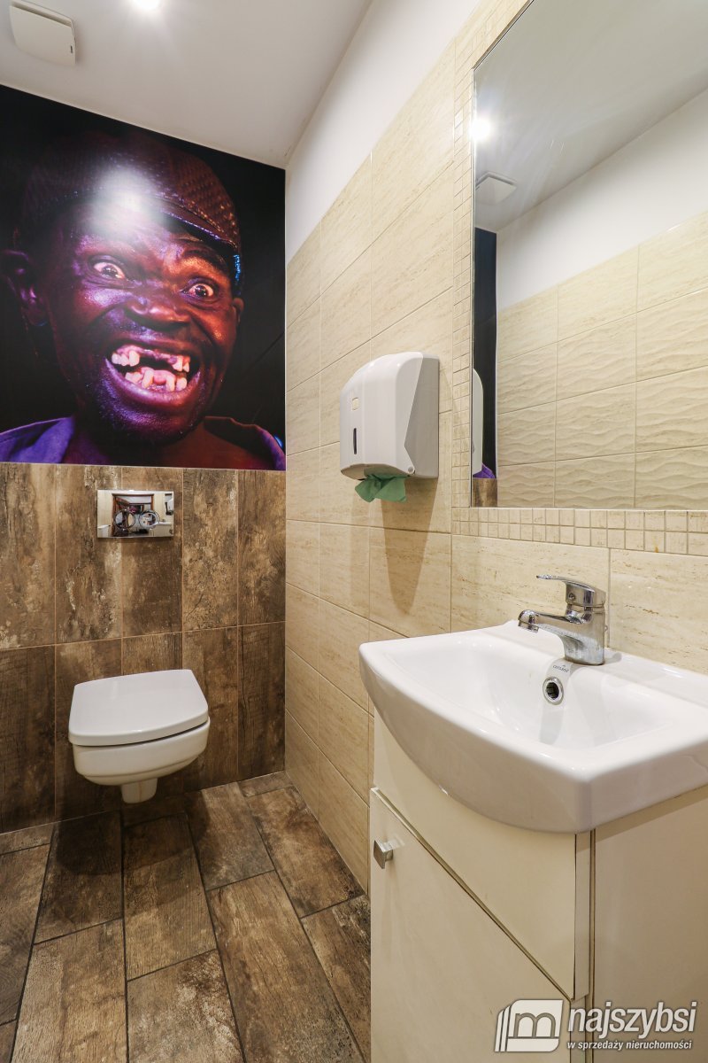 Dom z lokalem użytkowym  (13)