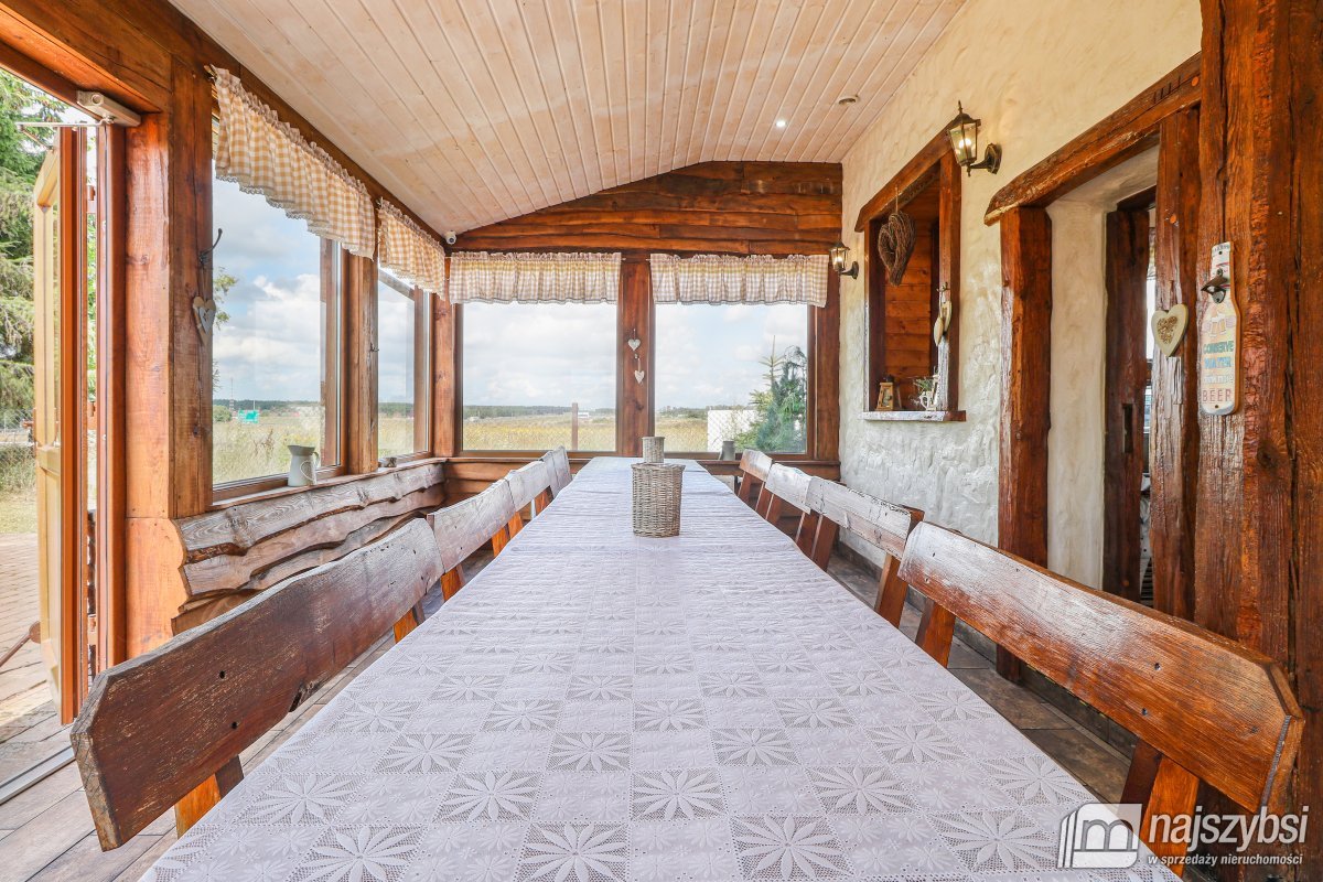 Dom z lokalem użytkowym  (23)