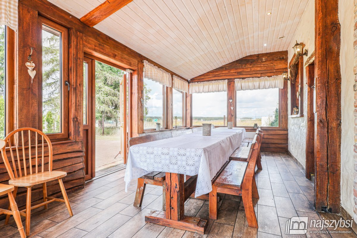 Dom z lokalem użytkowym  (27)