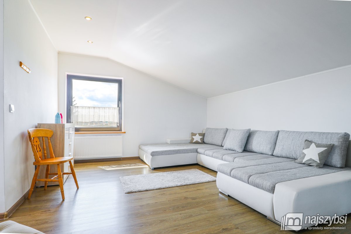 Dom z lokalem użytkowym  (7)